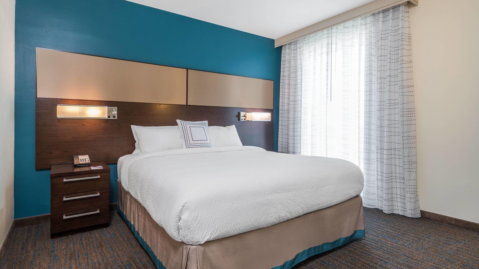 Hotel By Marriott Center Charlotte