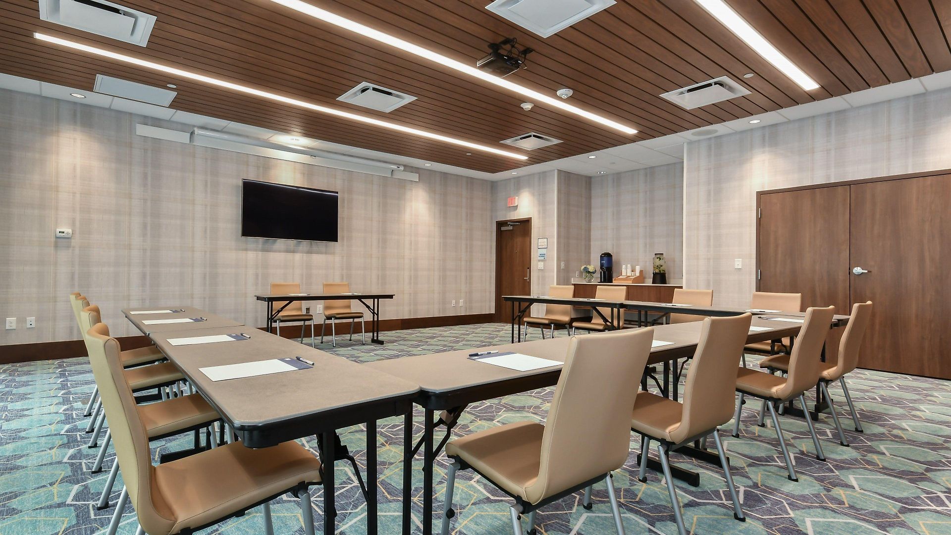 Express & - Ballantyne By Ihg