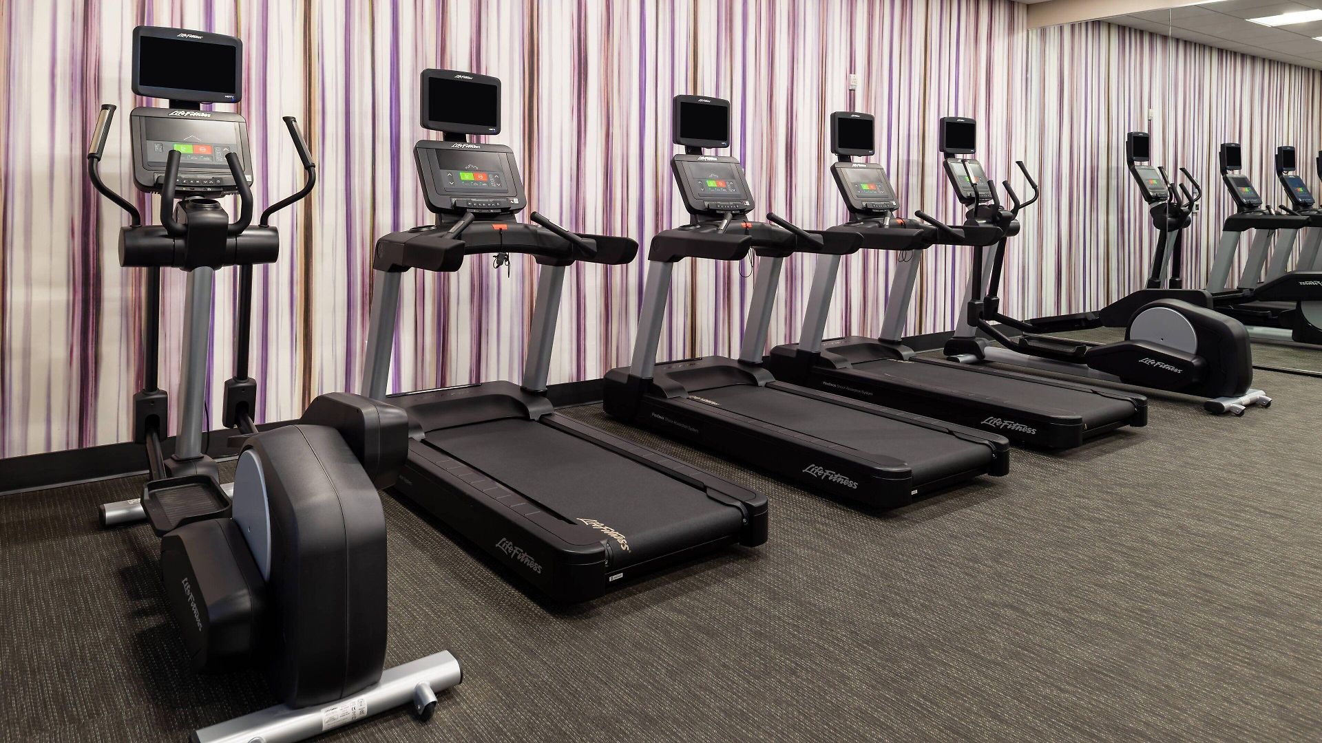 Courtyard By Marriott Northlake 2*