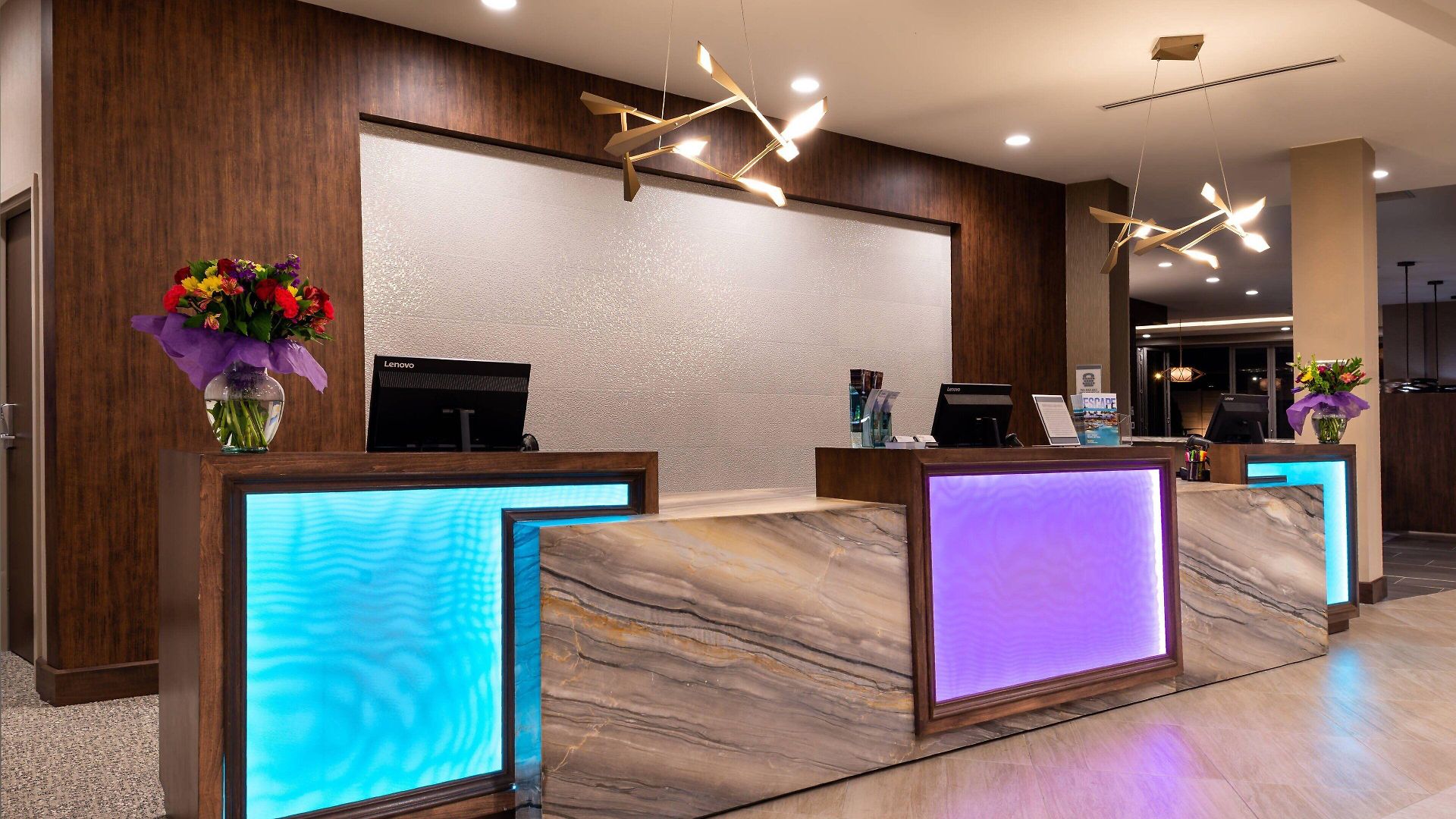 Courtyard By Marriott Northlake Hotel 2*