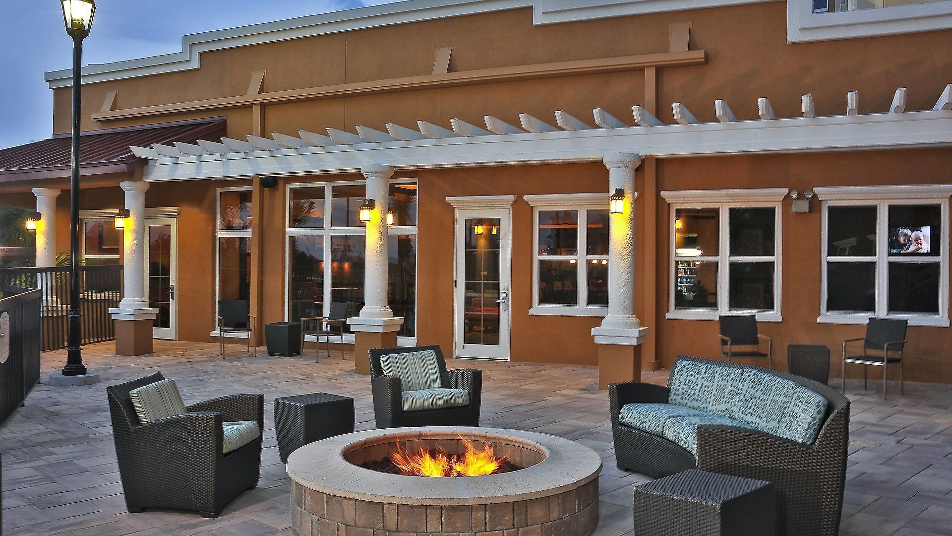 By Marriott Northlake