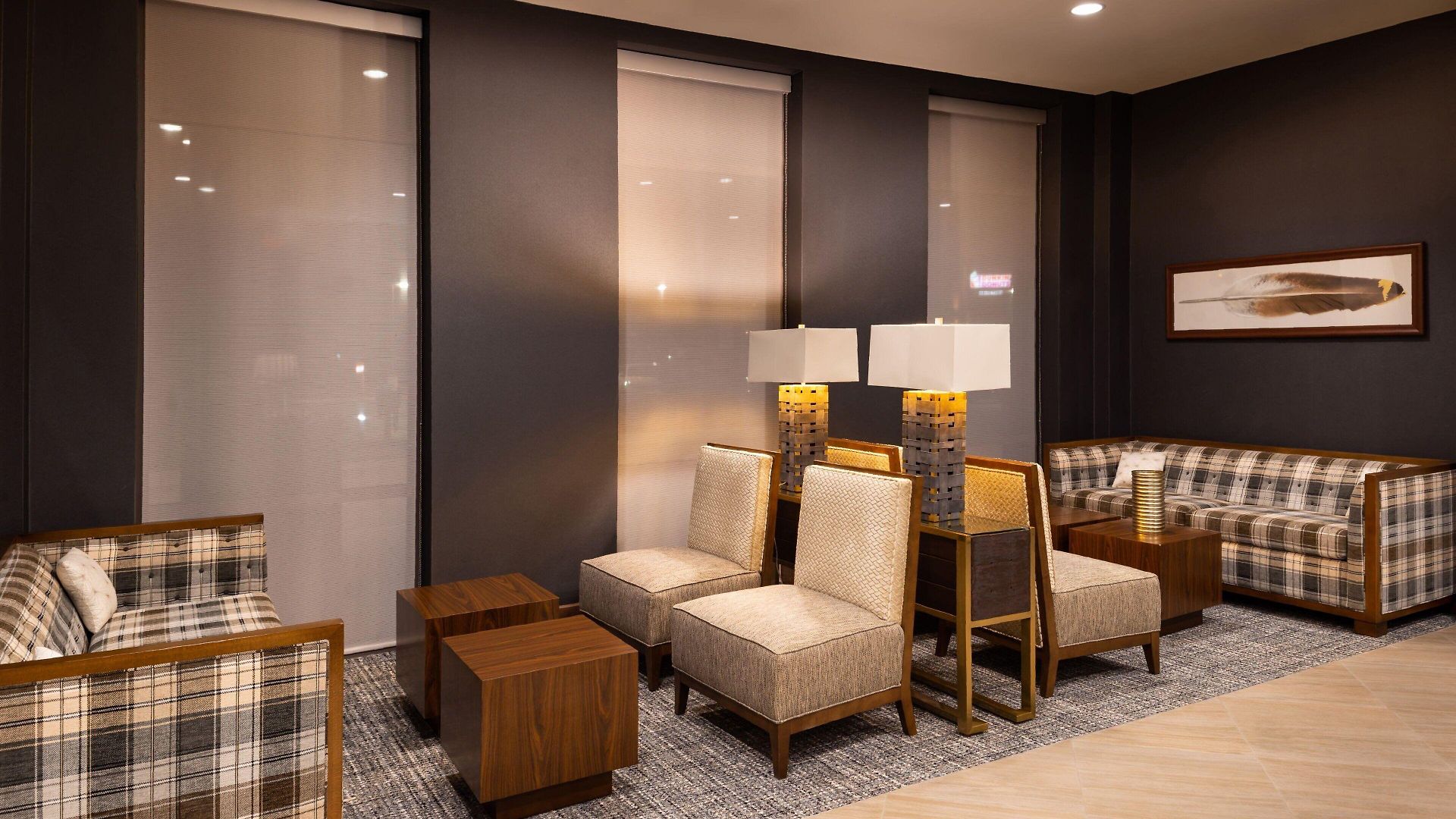 By Marriott Northlake Hotel 3*