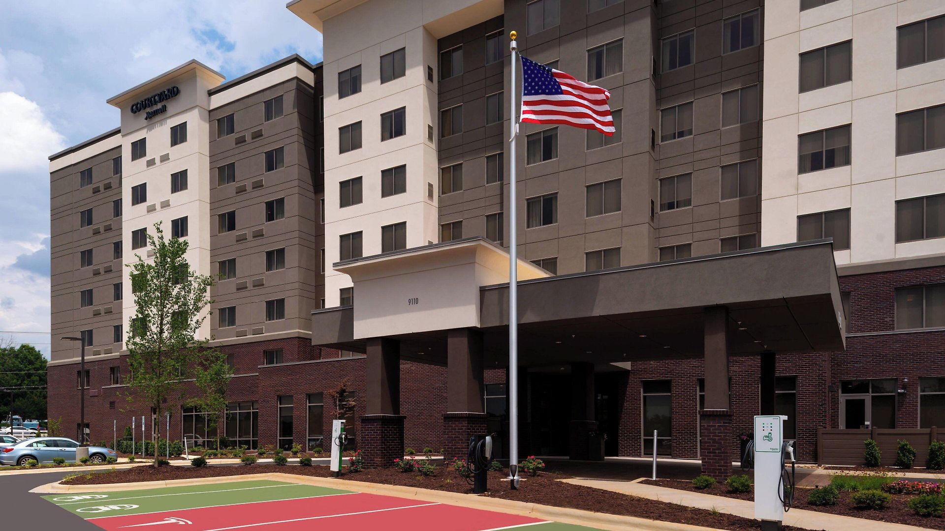 By Marriott Northlake Charlotte