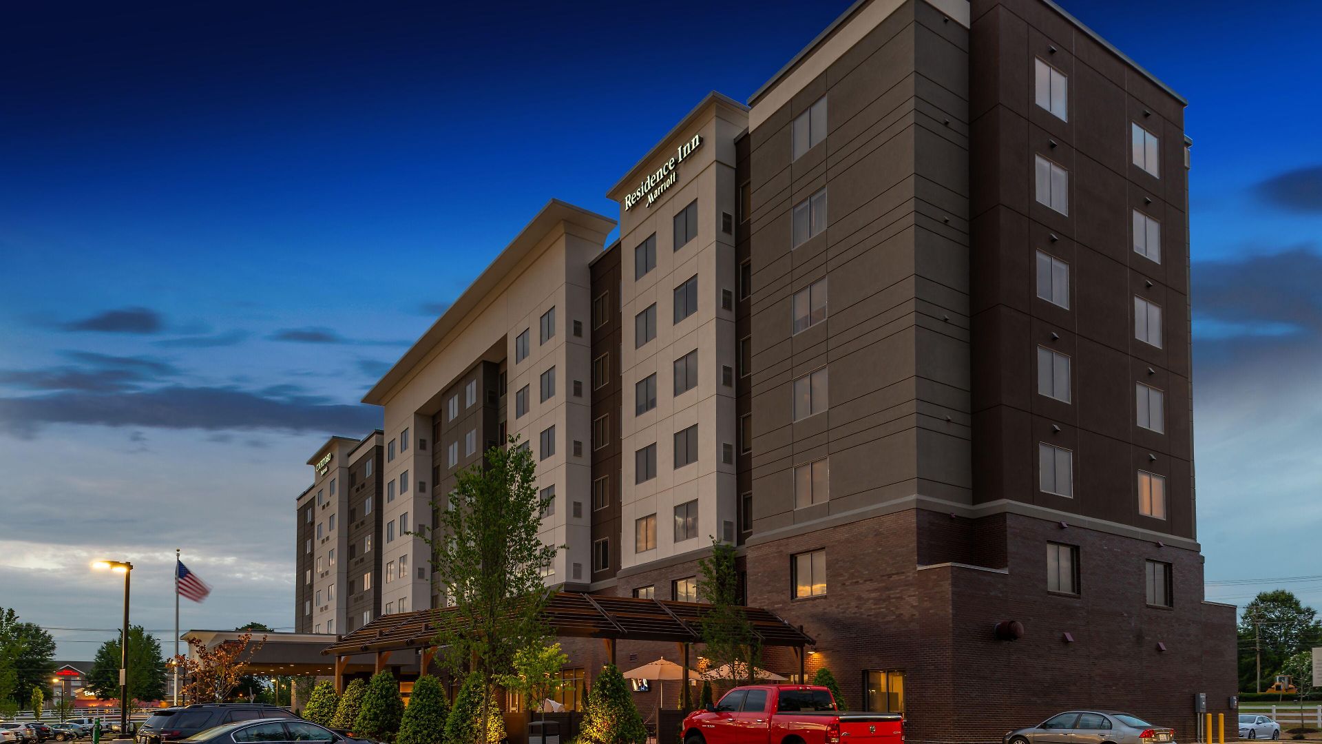 By Marriott Northlake Hotel 3*