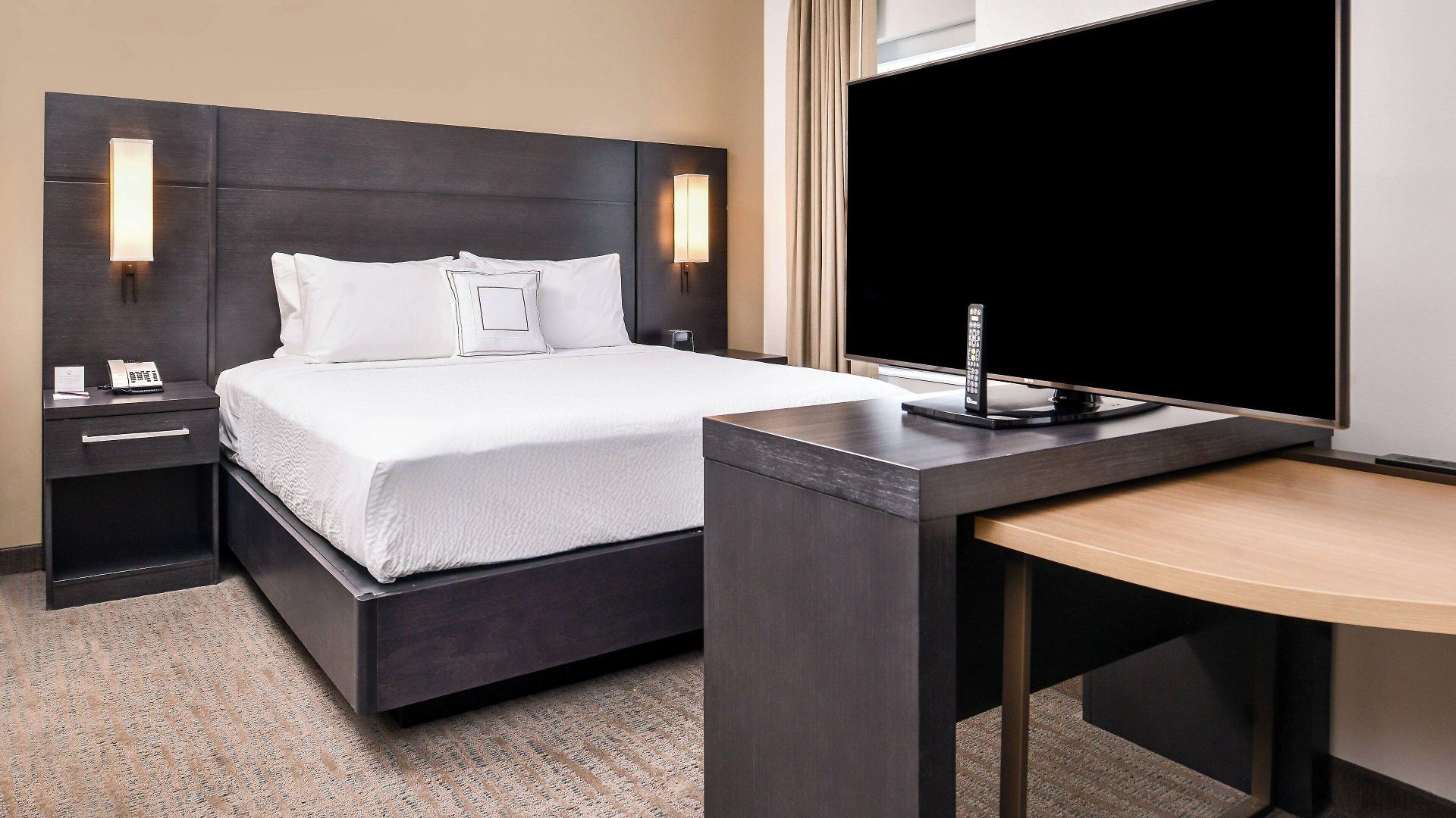 Hotel By Marriott Northlake 3*