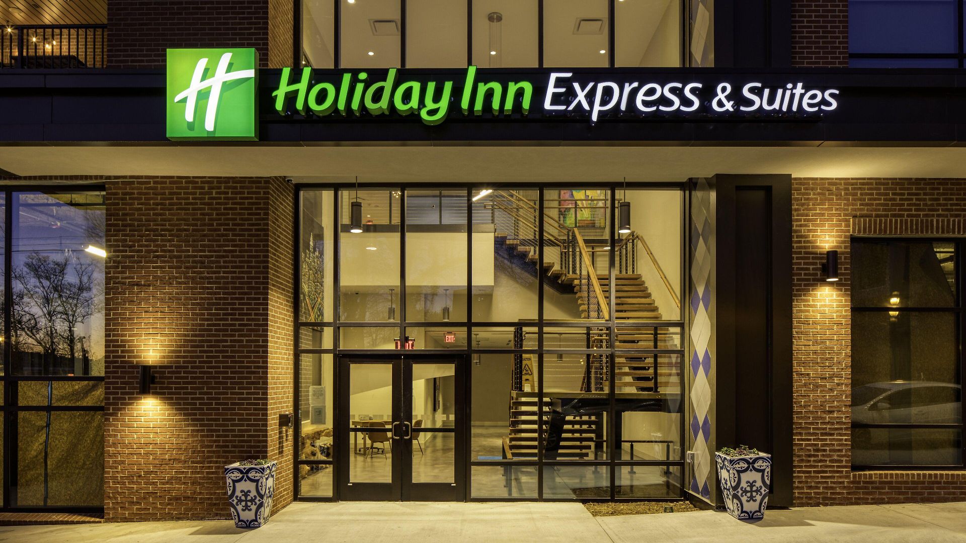Express & - - South End By Ihg
