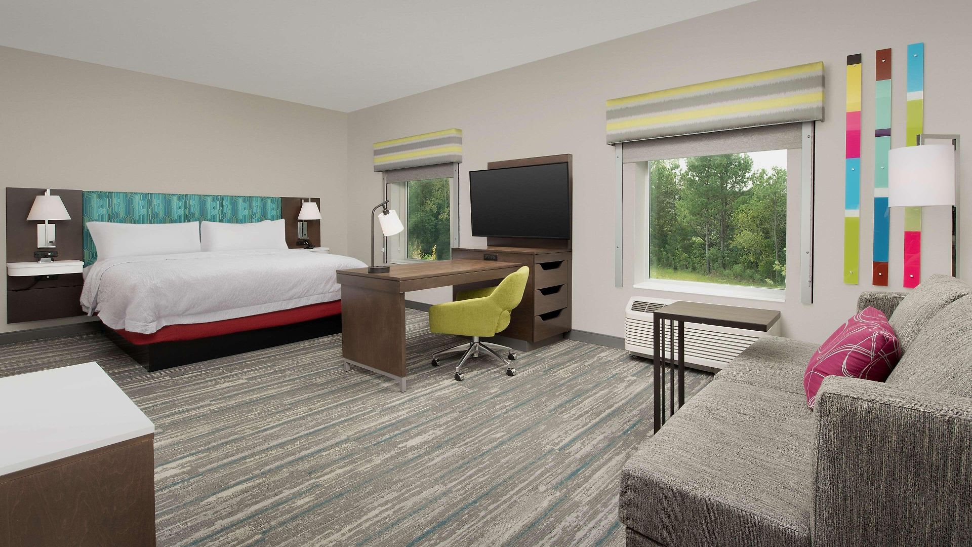Hampton & Airport Pointe Hotel