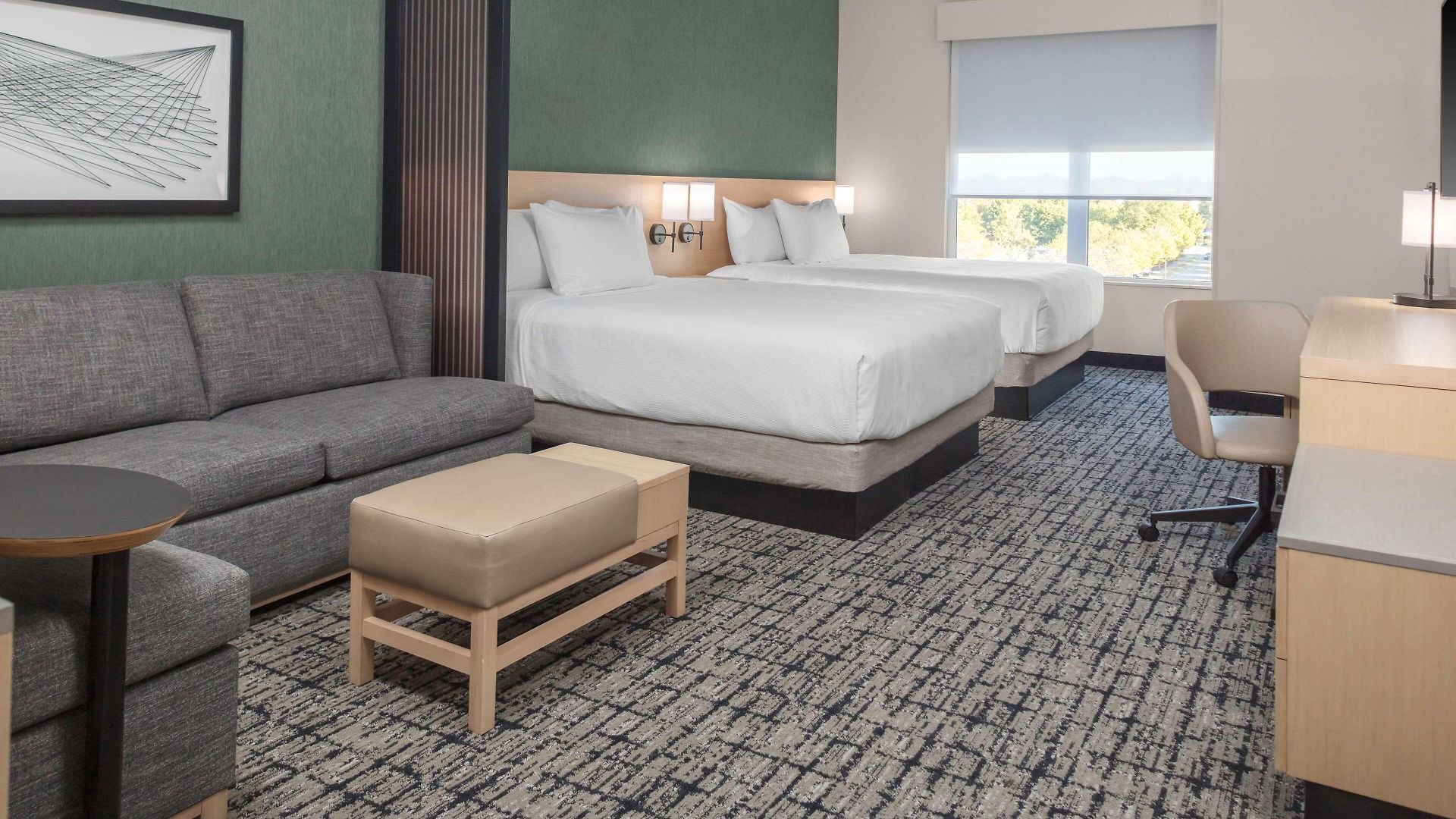 Hyatt Place Research Park 3*