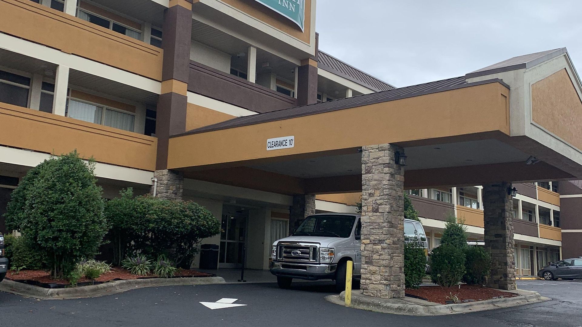 6 Charlotte, Nc - Airport South Hotel 4*