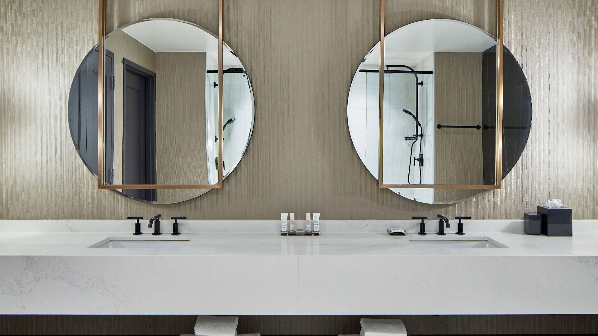 Unc Marriott & Conference Center 3*