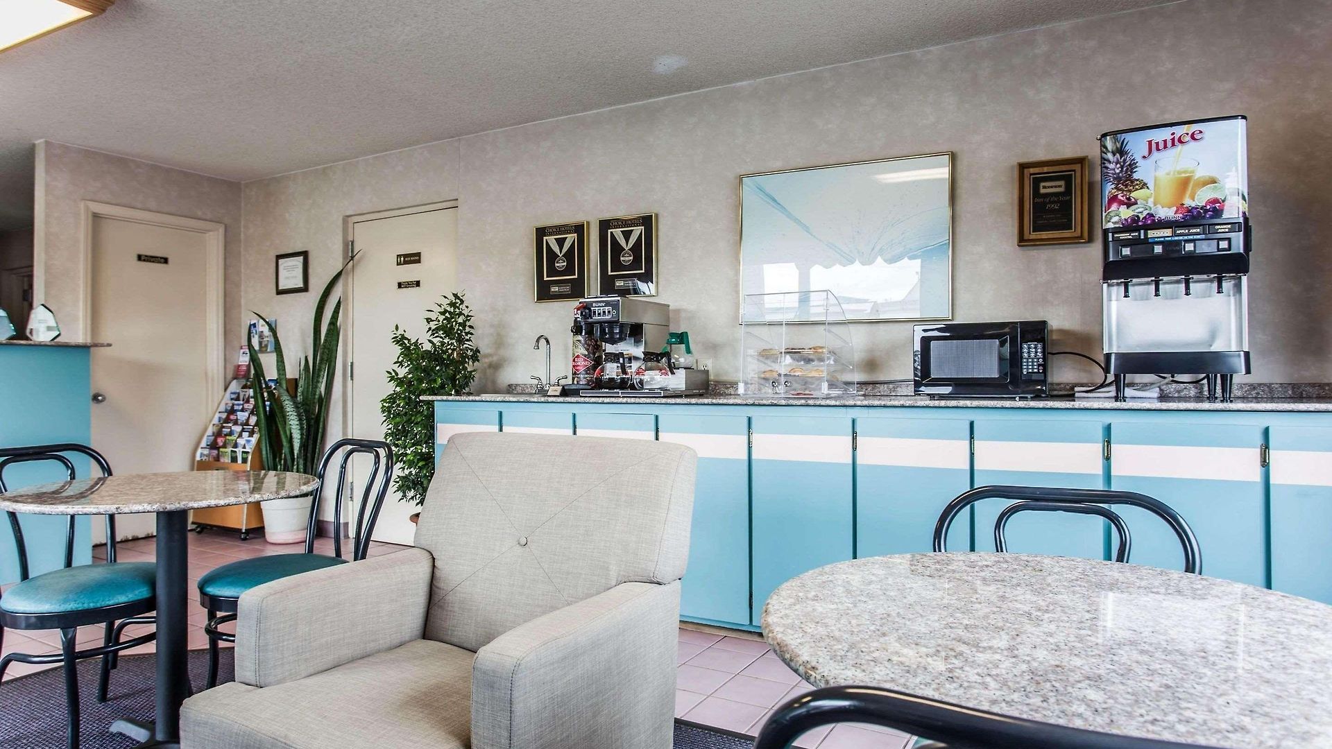 Rodeway Area Hotel
