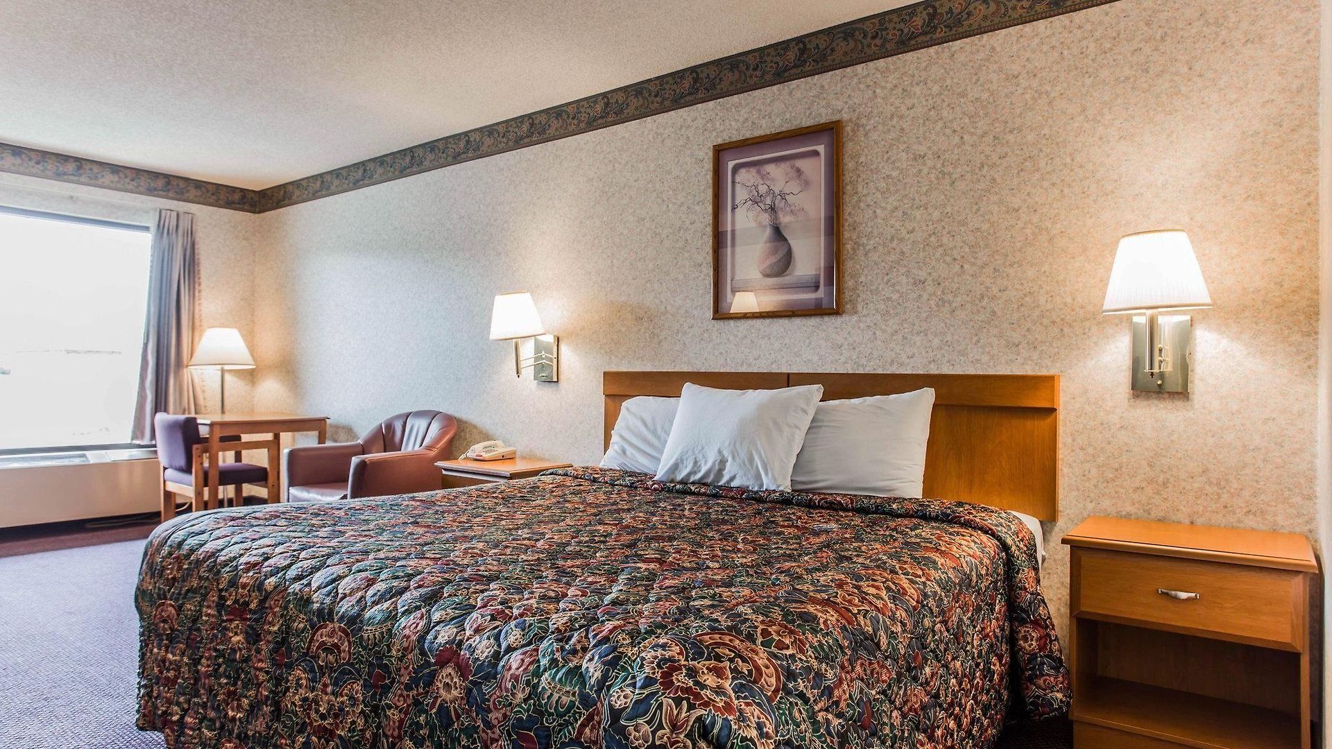 Rodeway Area Hotel 2*