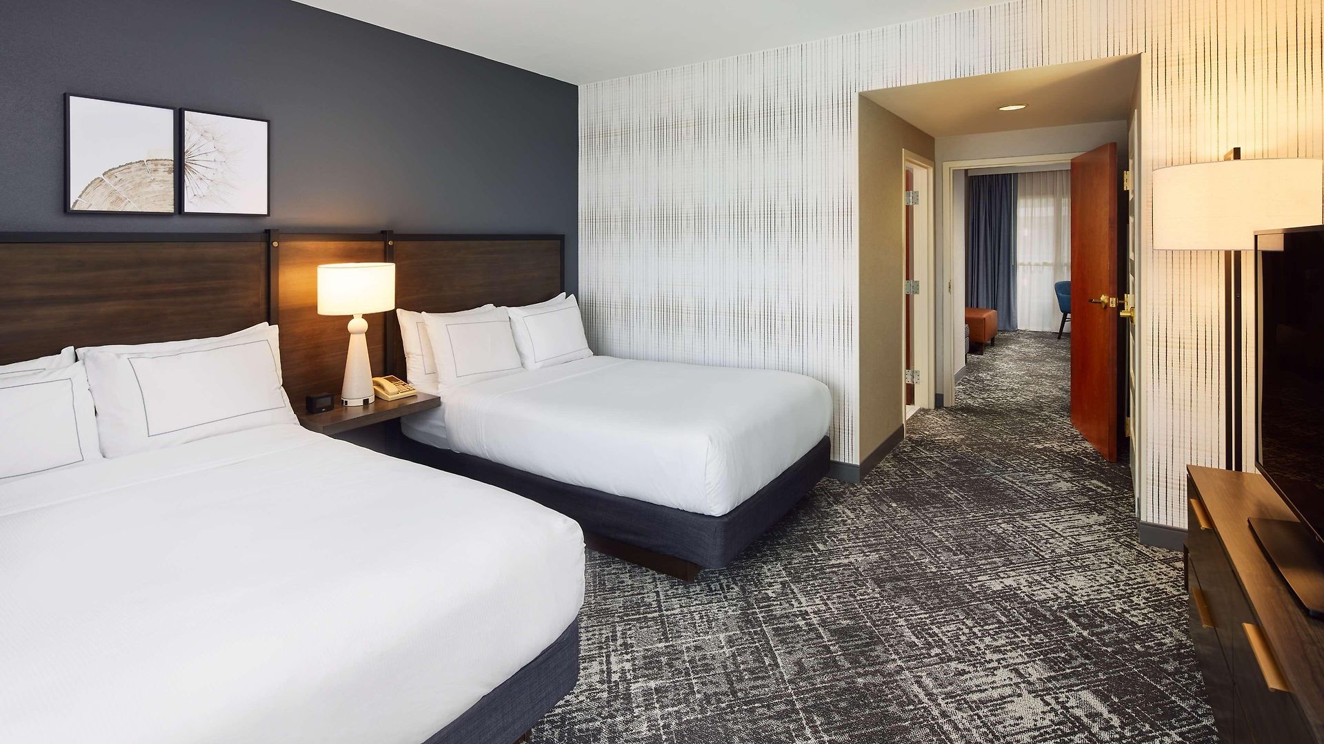 Hotel Hilton Airport 4*
