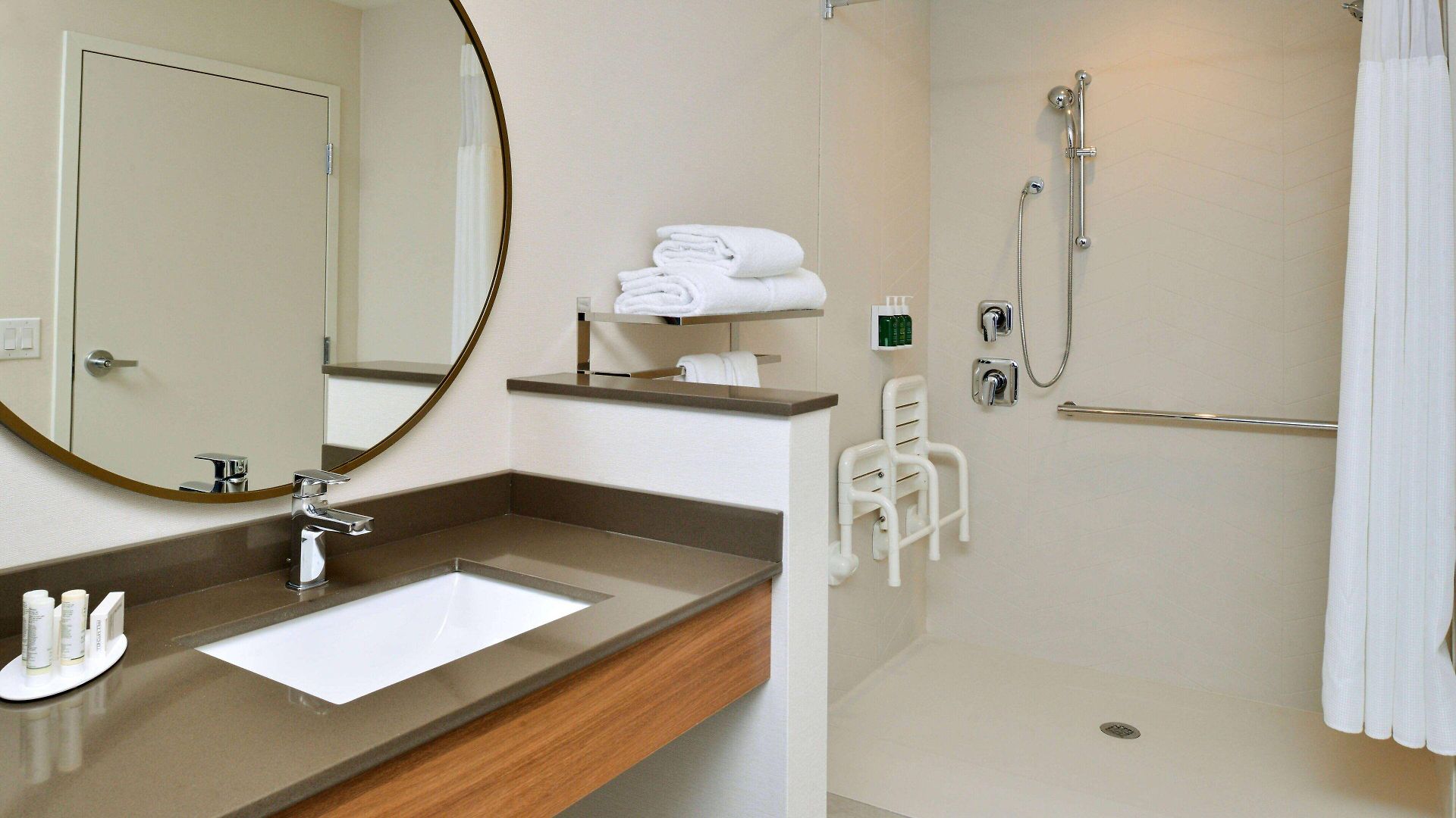 Hotel Fairfield & By Marriott Research Park Charlotte