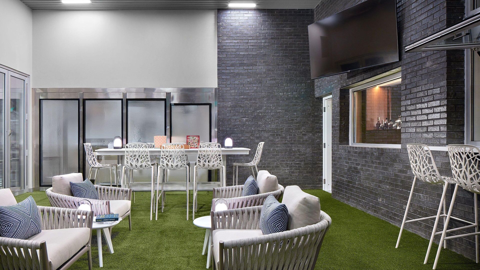 Element By Marriott Uptown Hotel 4*