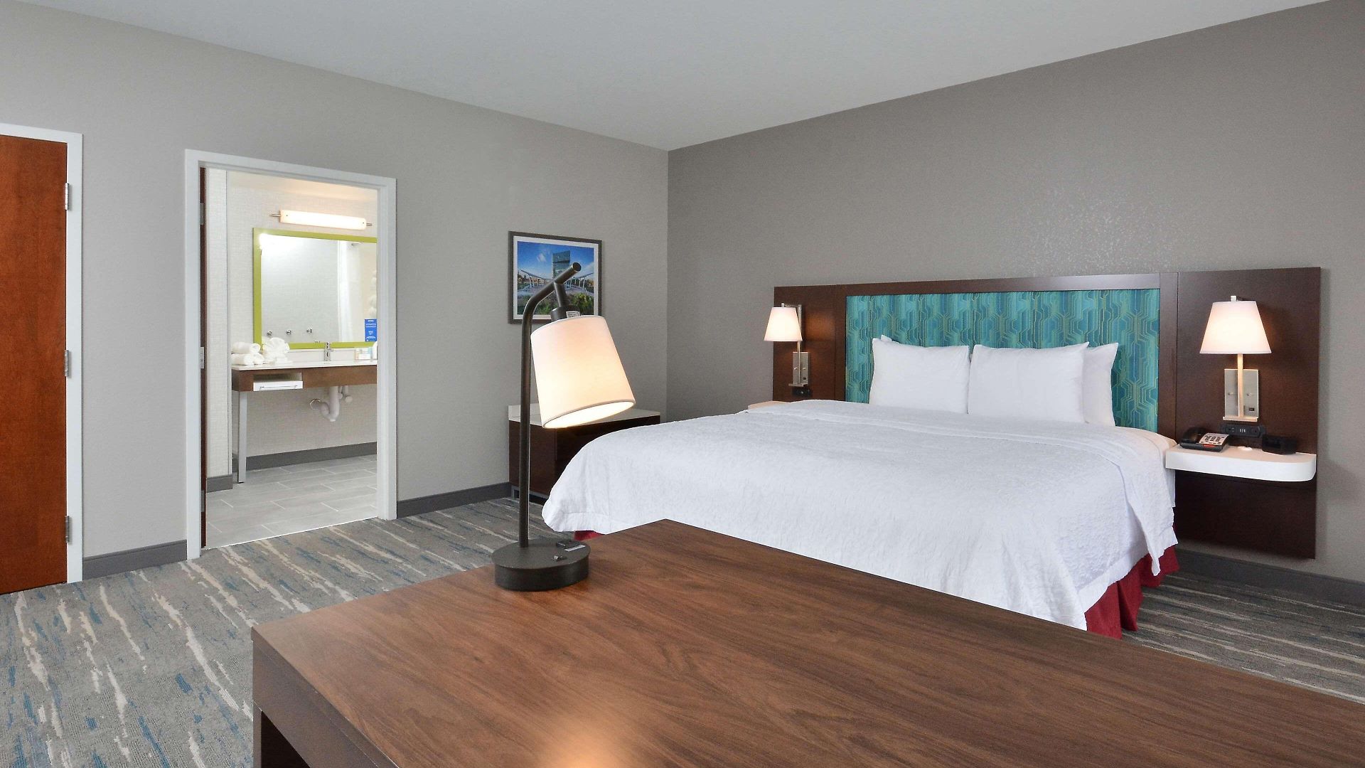 Hampton & North I 485 Hotel