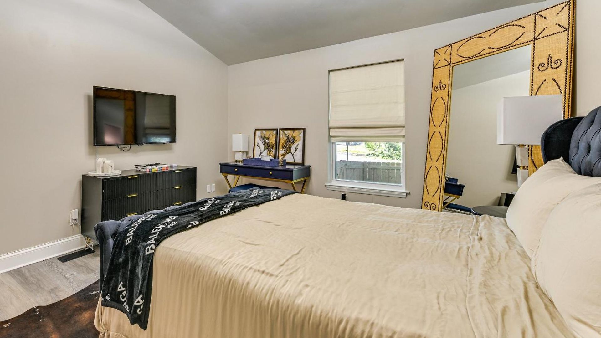 Gem W/ Deck & Community Amenities *