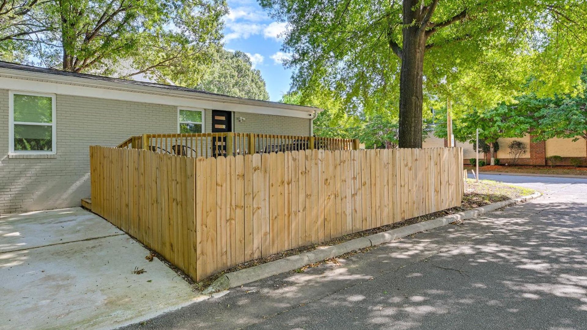 Gem W/ Deck & Community Amenities *