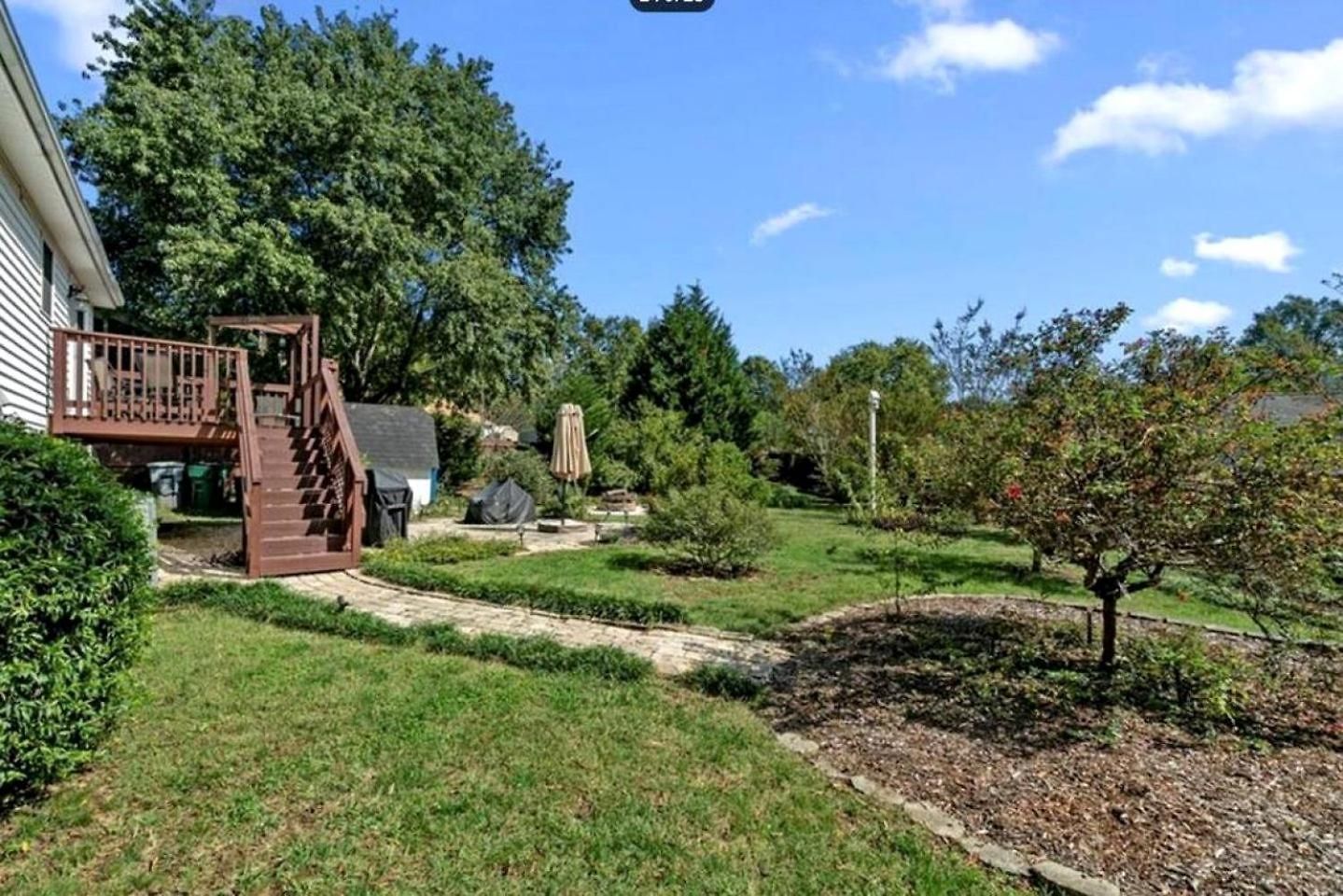 Splendid With Fire It And Backyard In Nc Holiday home