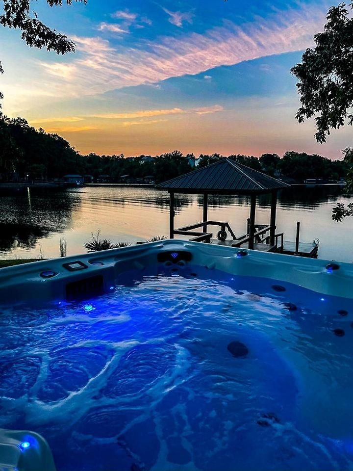 Embrace Nature In Lakefront With Fire Pit In Charlotte, North Carolina * Charlotte