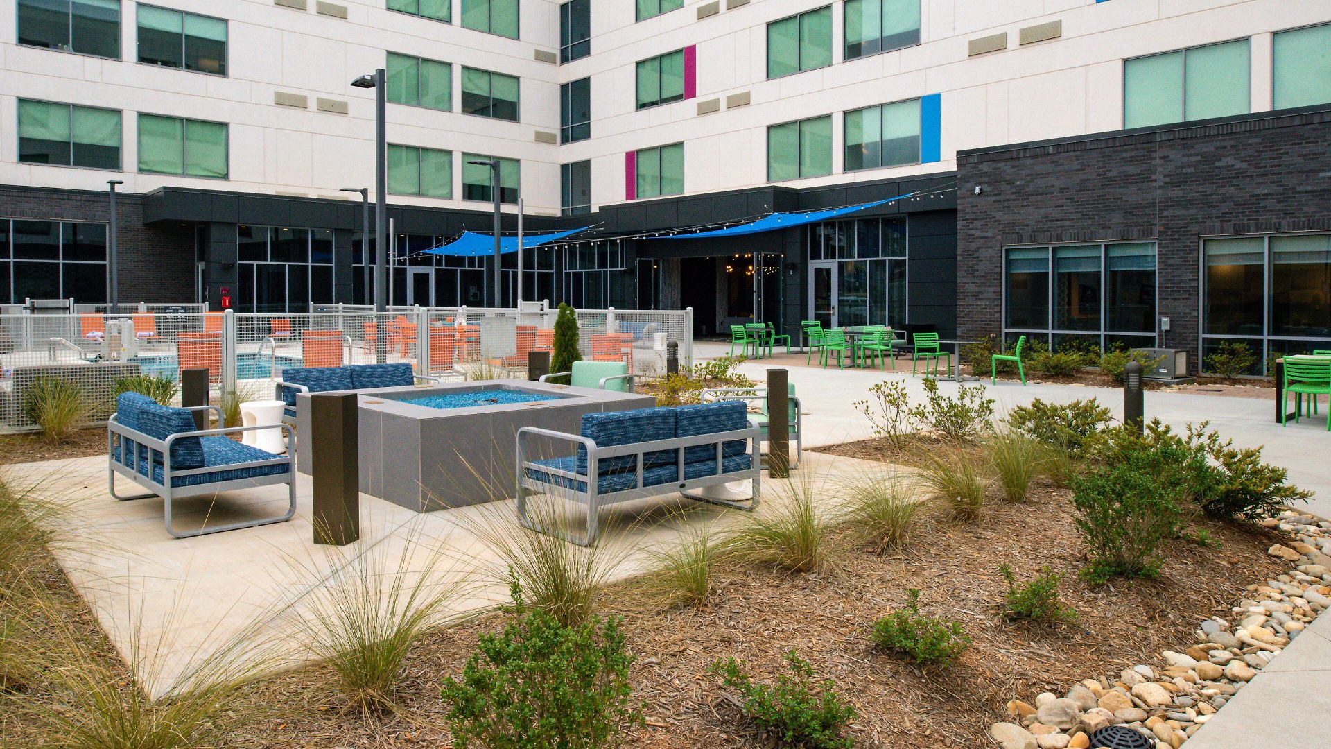Hotel Aloft By Marriott Airport