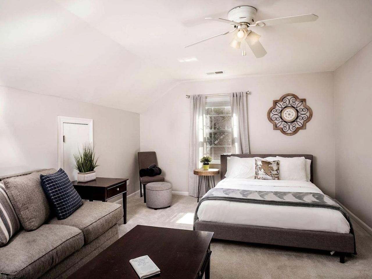 Suburban Sanctuary In Charlotte, North Carolina Holiday home Charlotte