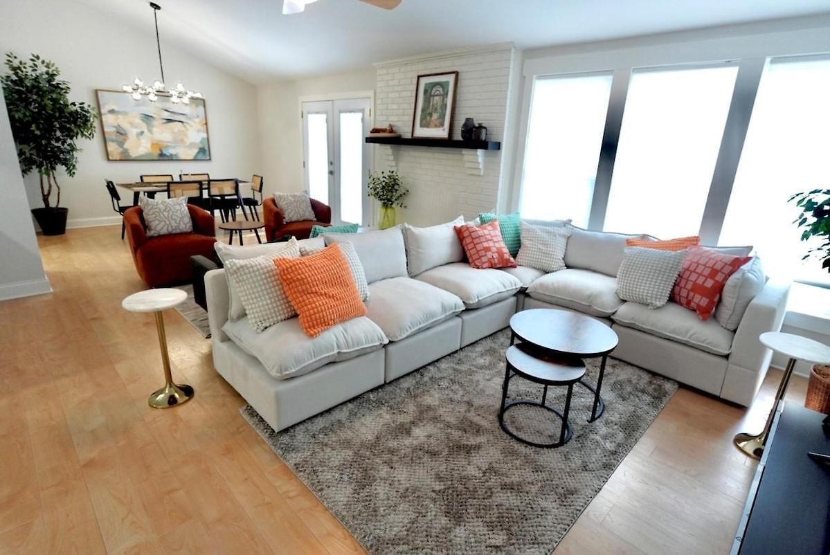Spacious Dog-friendly Retreat Near Ballantyne