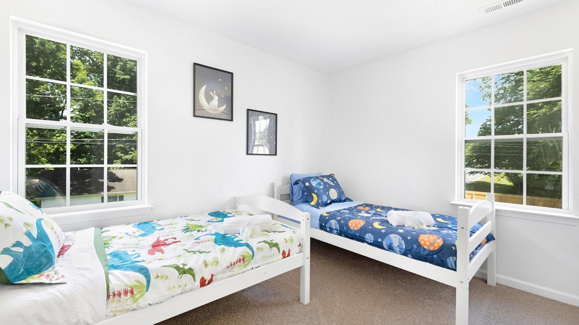 Holiday home Stylish Queen Getaway In Camp North End