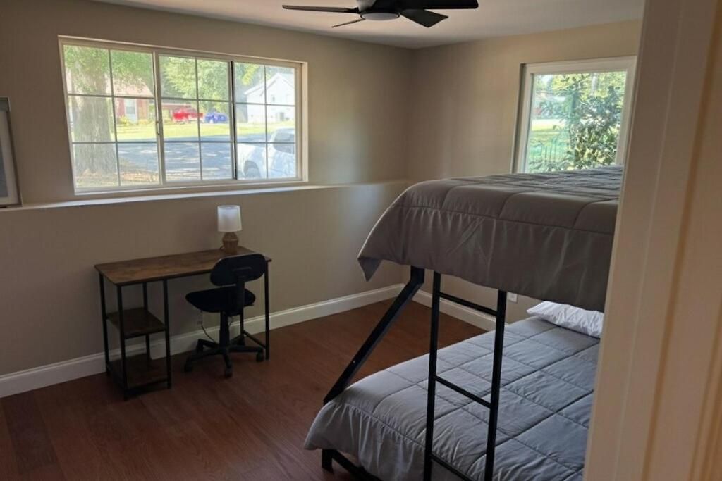 5br Near Uptown Holiday home