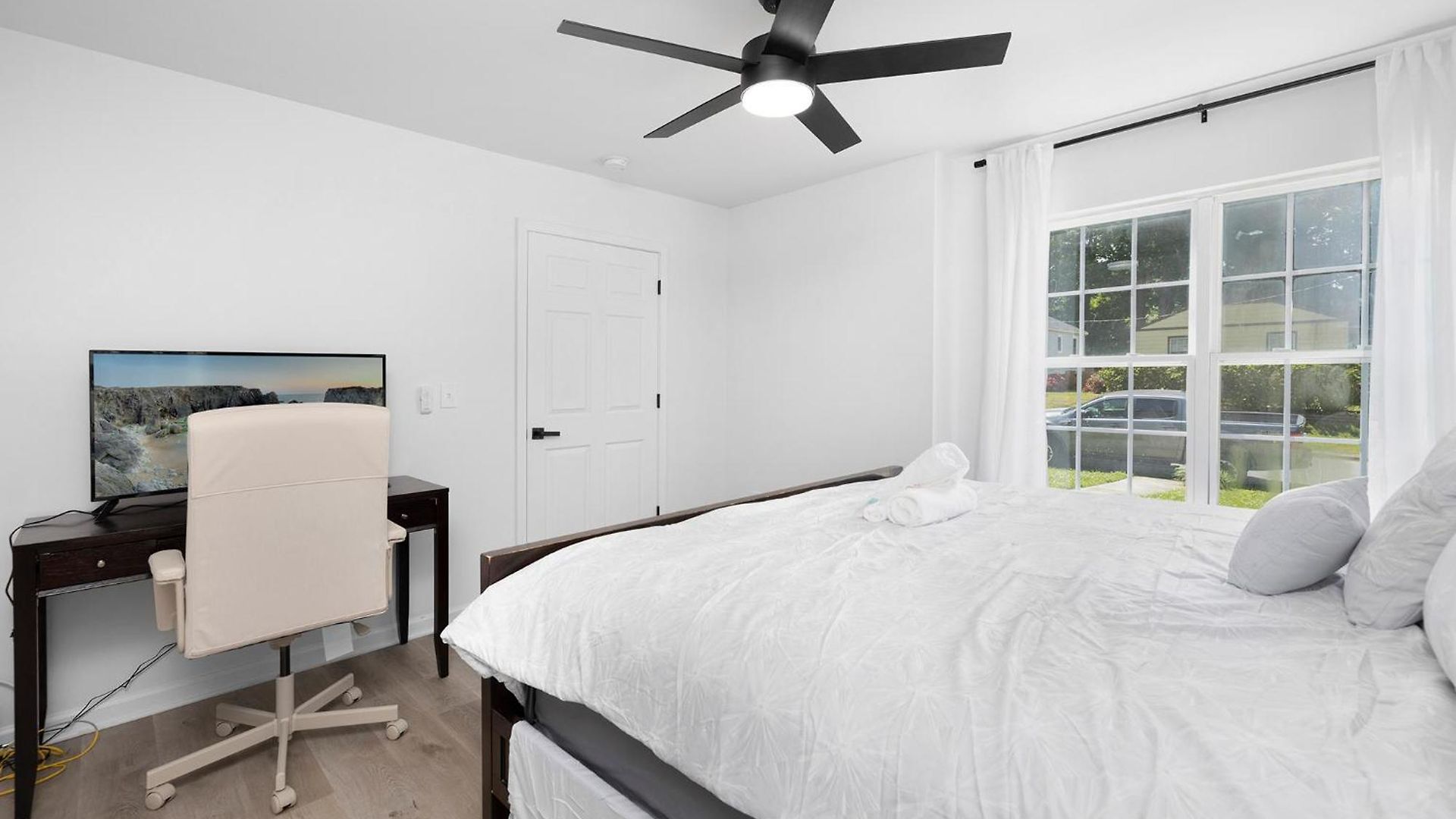 Holiday home Stylish Queen Getaway In Camp North End