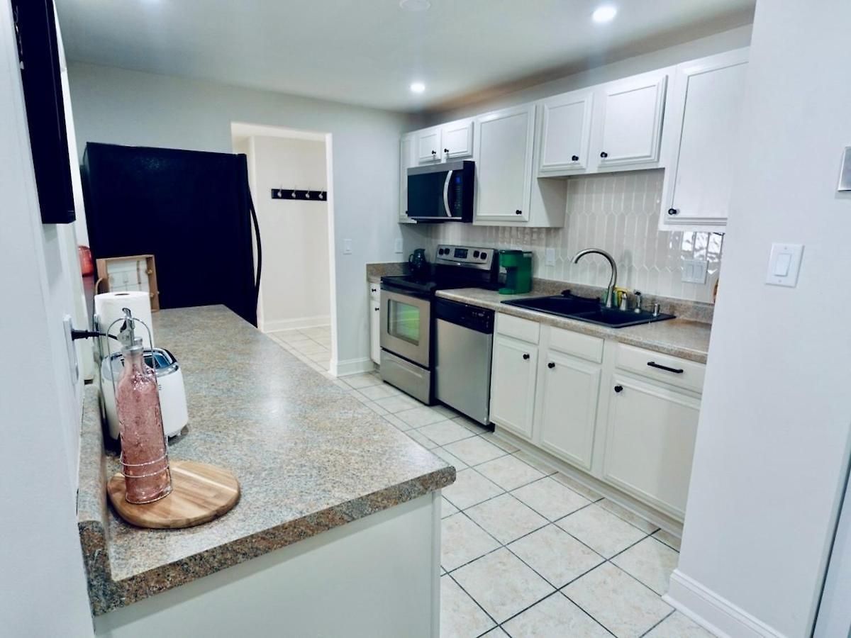 Spacious Dog-friendly Retreat Near Ballantyne Holiday home