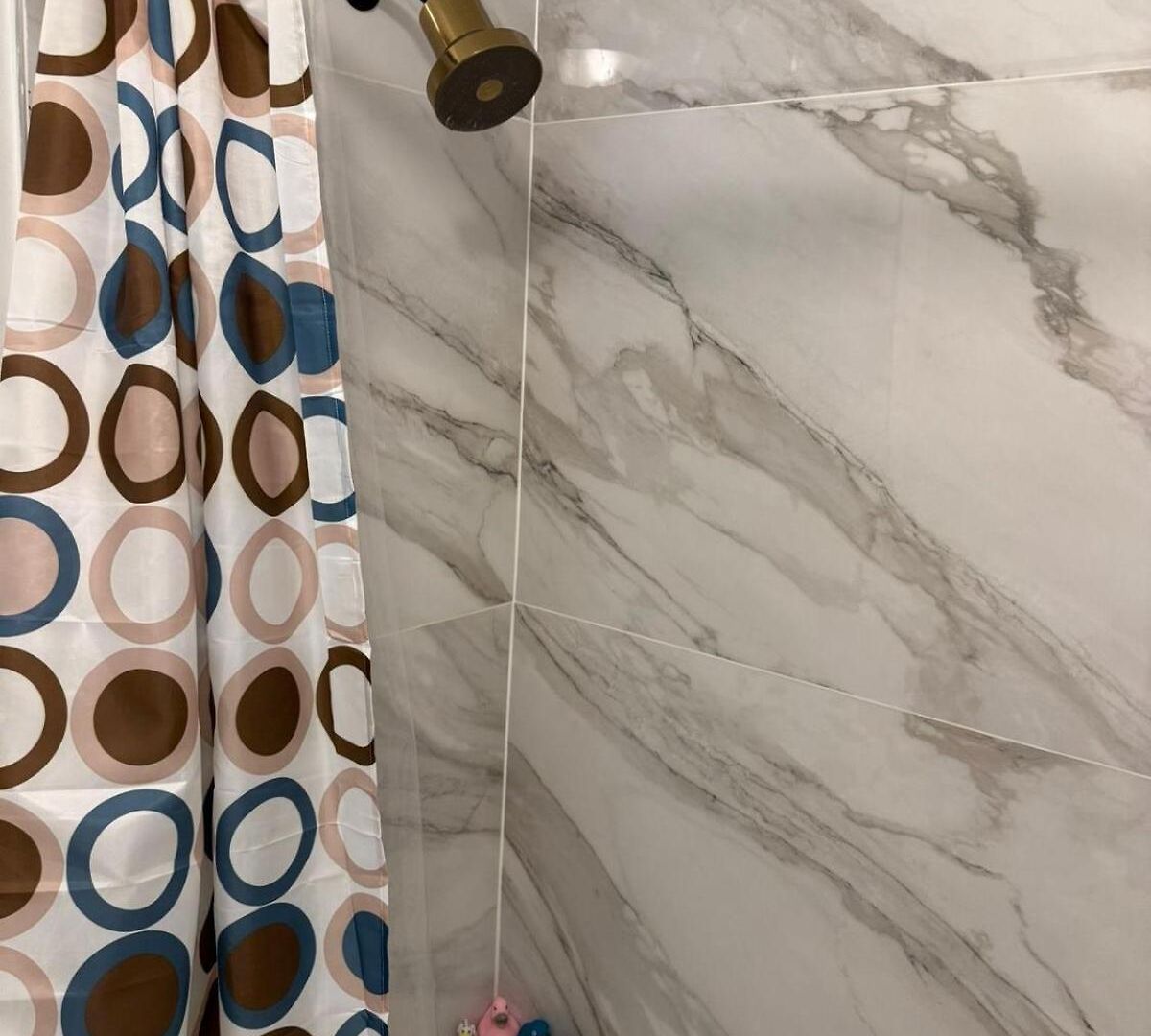 Holiday home 5br Near Uptown *