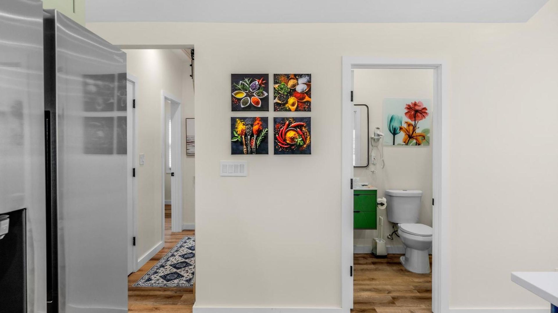 Stylish 4br Haven: Serene Backyard And Fire Pit Holiday home Charlotte