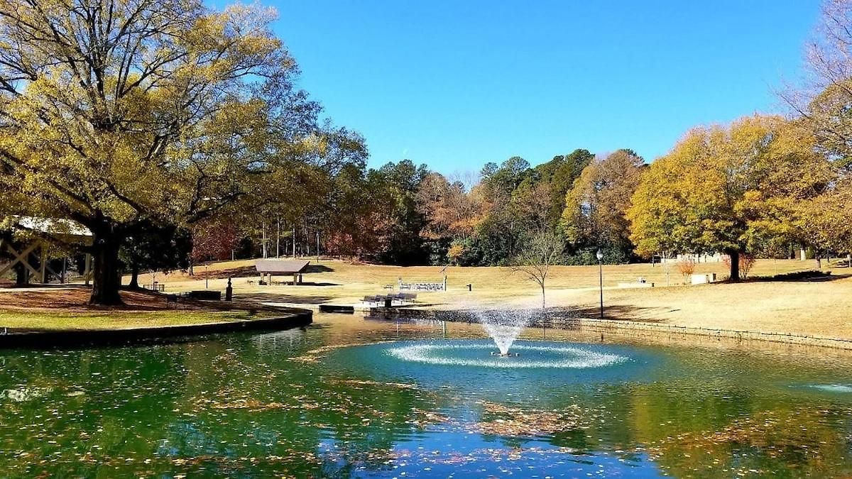 Spacious Dog-friendly Retreat Near Ballantyne *