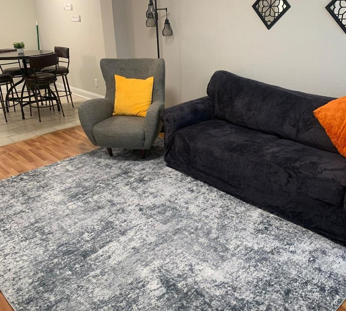 Welcome To Our Place! Apartment *