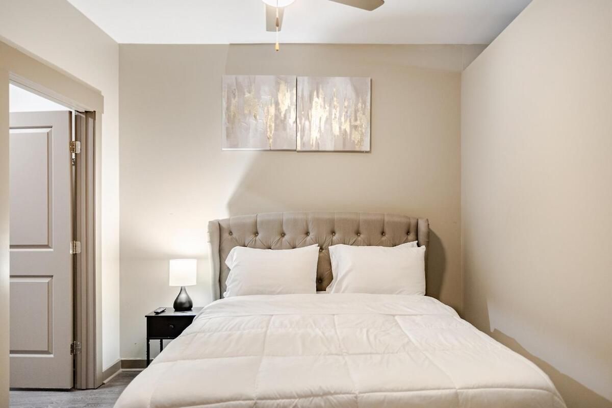 Cozy Uptown With Gym And Swimming Pool * Charlotte