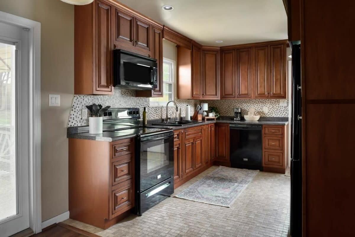Serene Getaway With Patio In Pineville Holiday home Charlotte