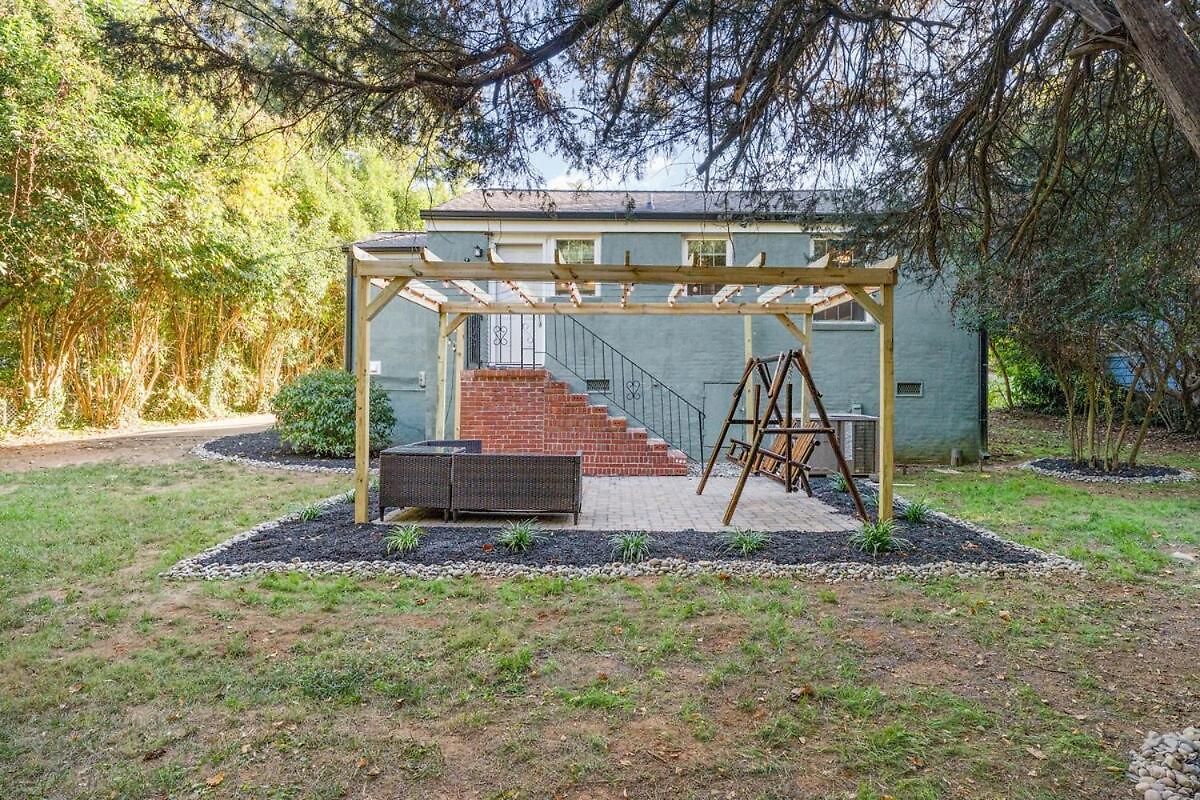 Cozy Camp North End 2br Holiday home