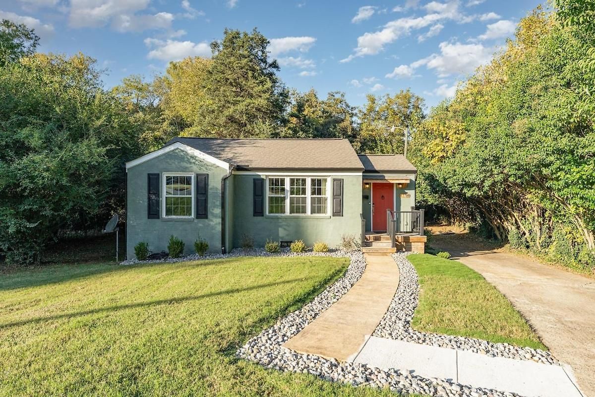 Cozy Camp North End 2br Holiday home