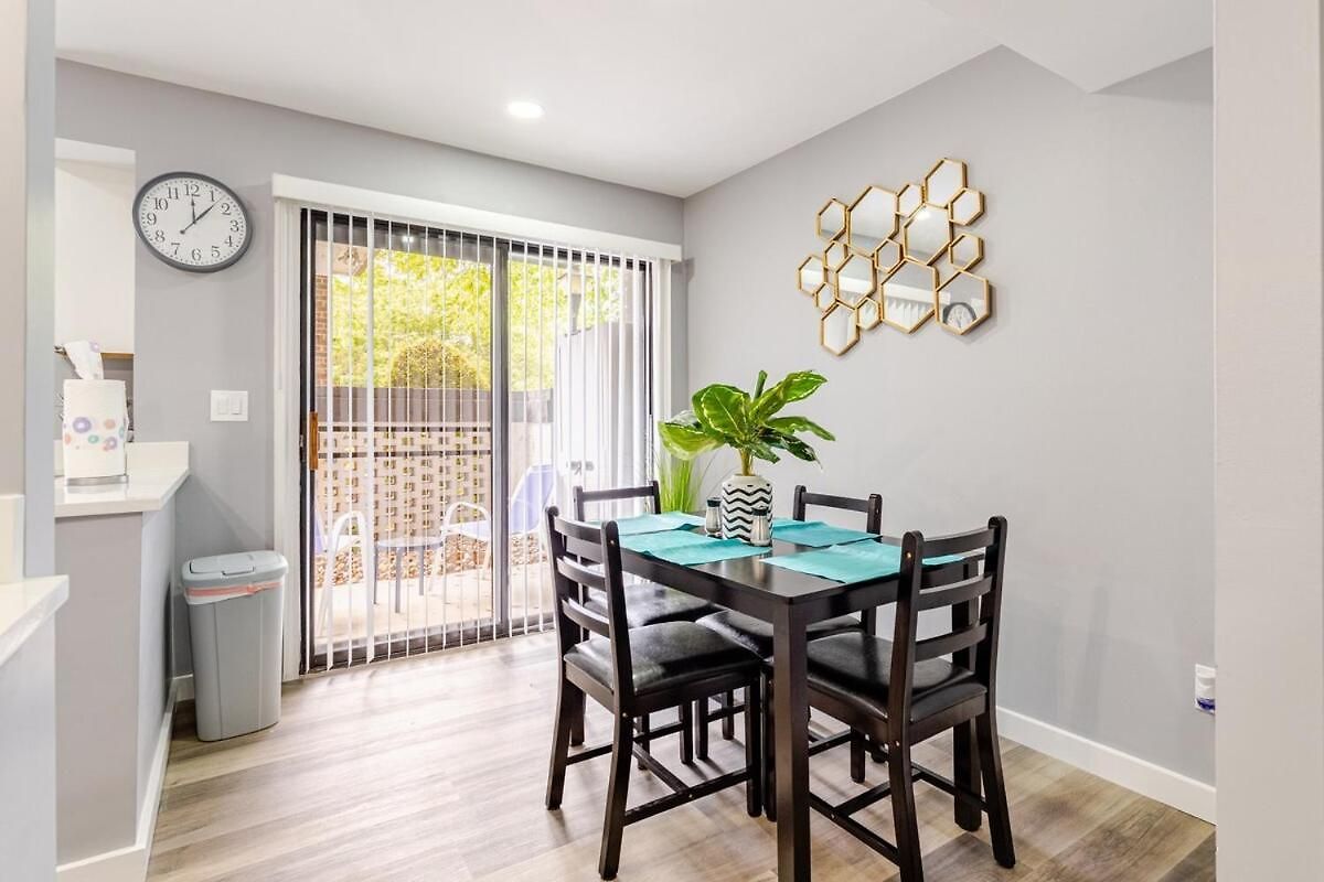 Spacious 2br 2ba Steps From Hospitals And Uptown Minimum 15 Days Or * Charlotte