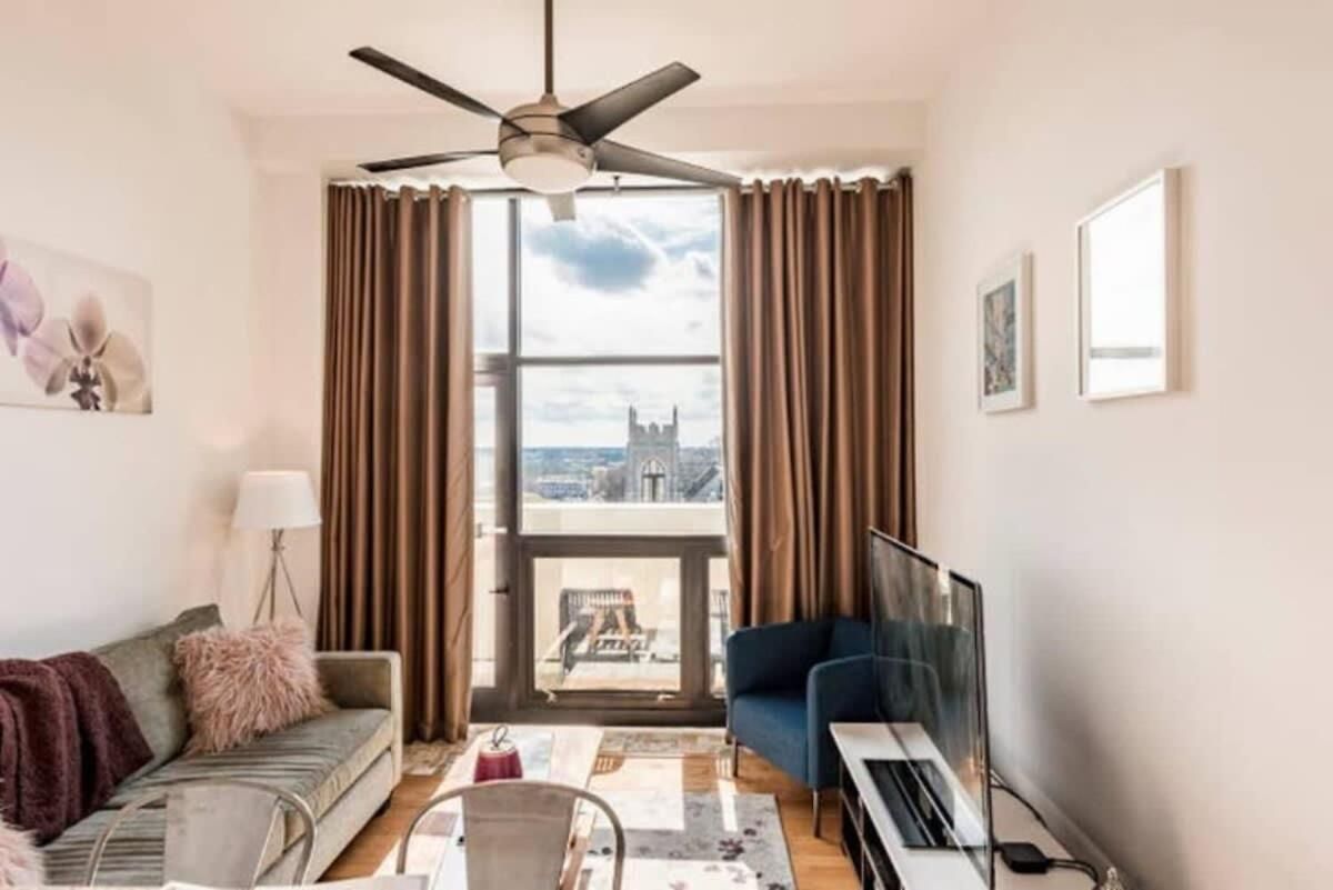 Skyline Vista Penthouse In The Queen Charlotte