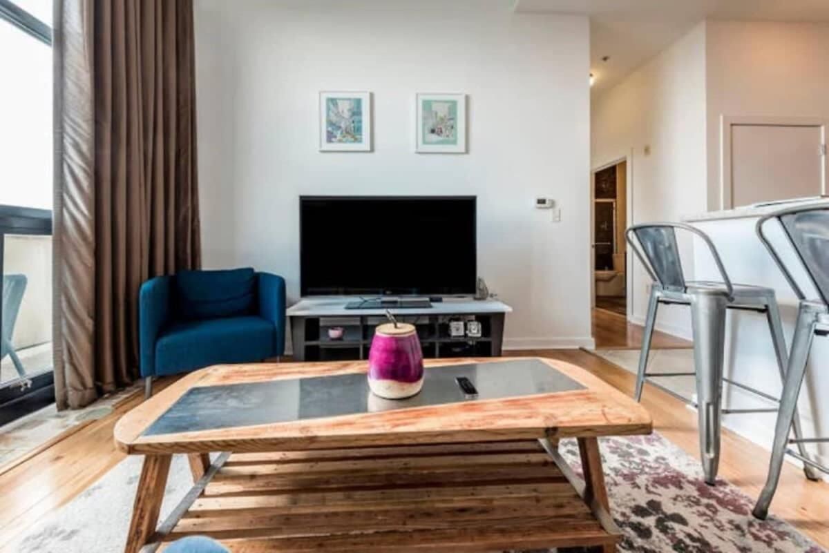 Skyline Vista Penthouse In The Queen Charlotte