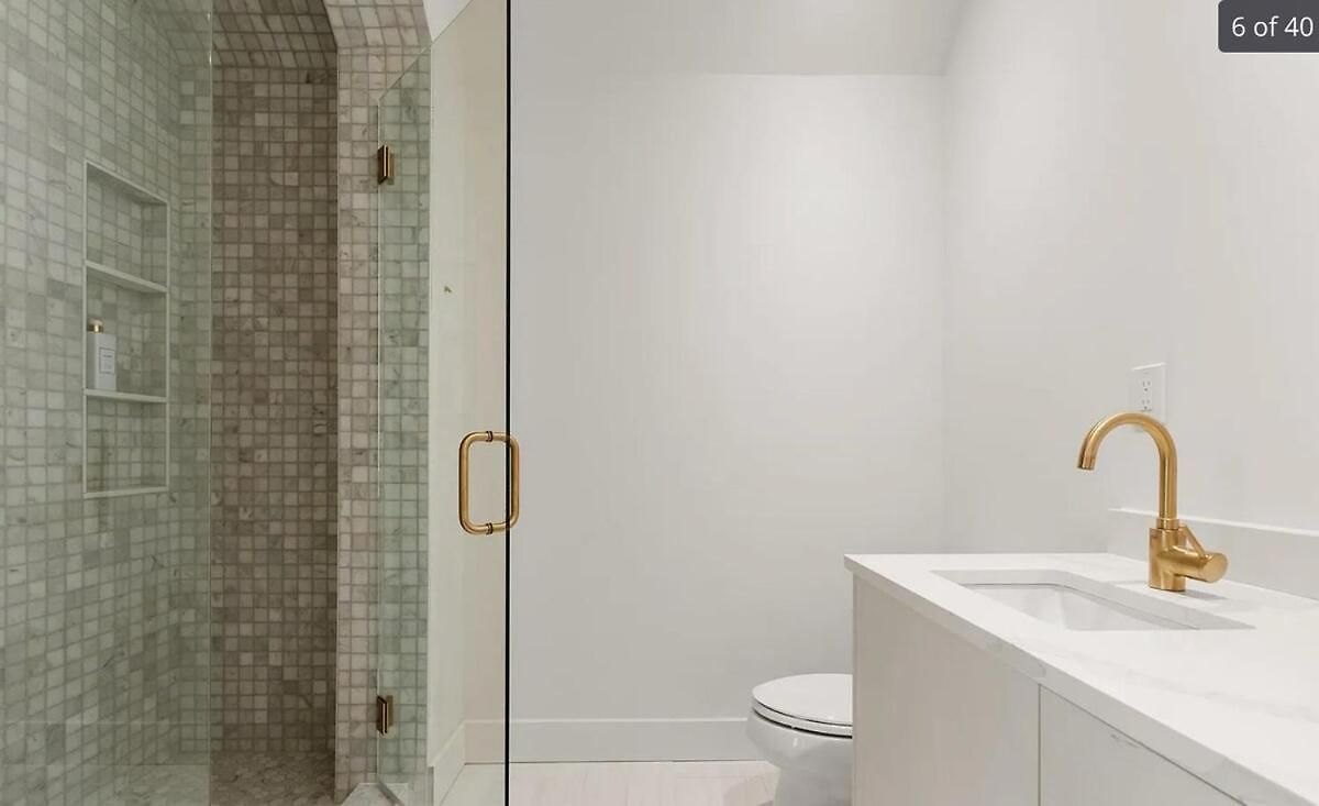 Apartment Elegant Carmel Frame