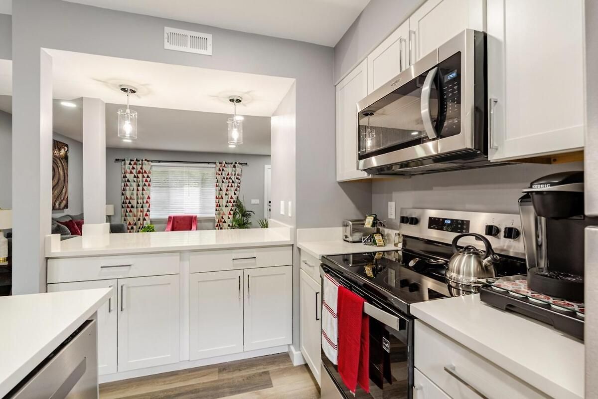 Apartment Spacious 2br 2ba Steps From Hospitals And Uptown Minimum 15 Days Or Charlotte