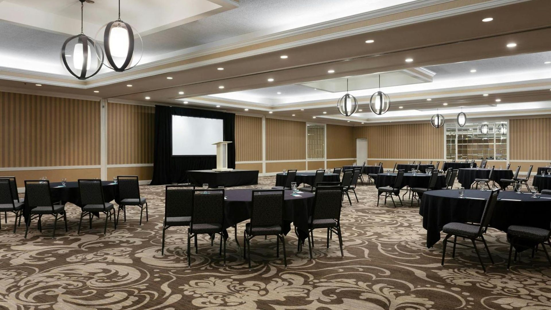 Sheraton Hotel 4*
