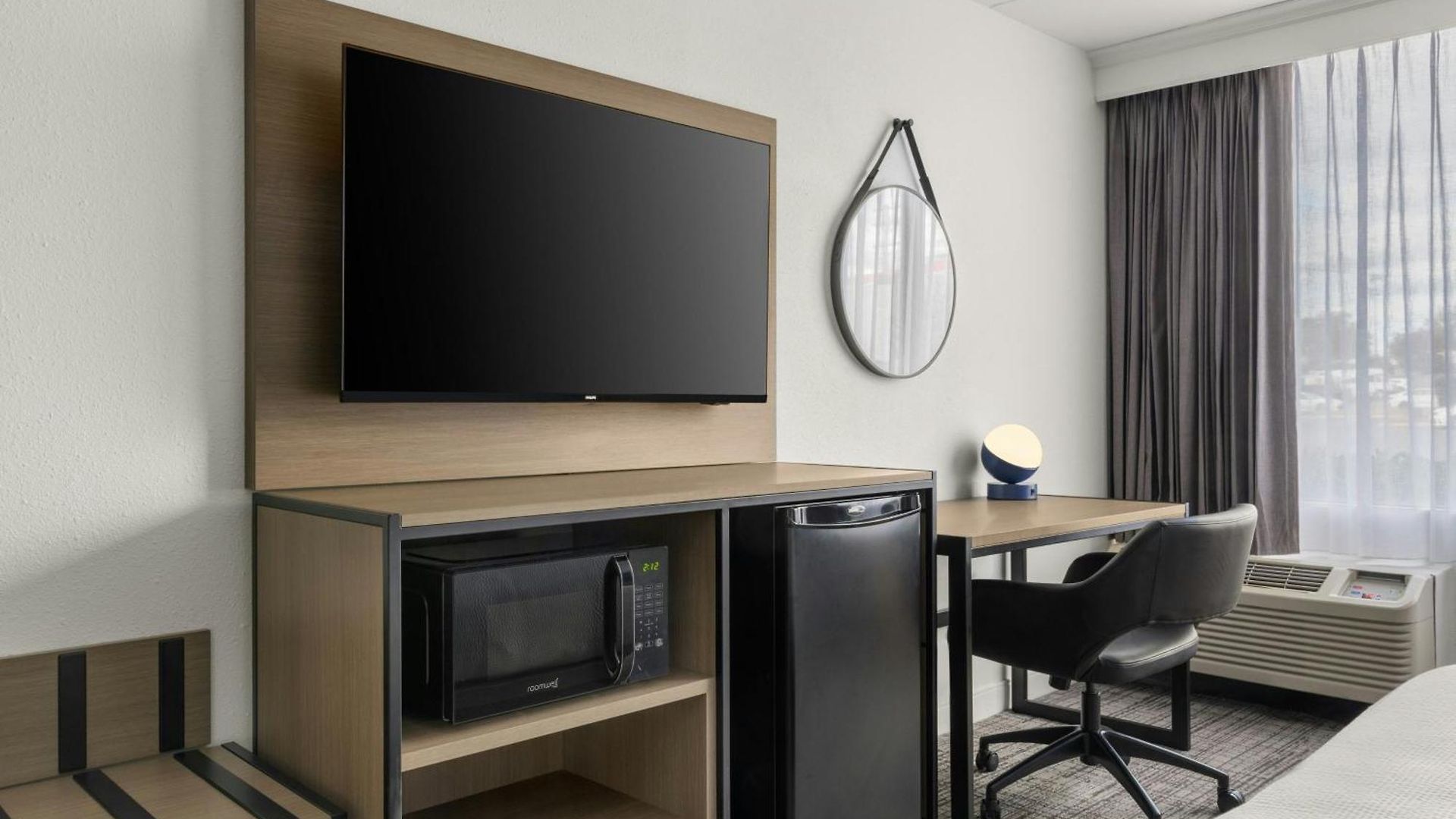 Express By Marriott South End Hotel