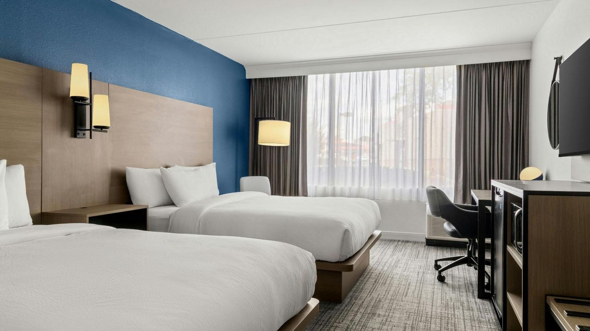 Express By Marriott South End 3*