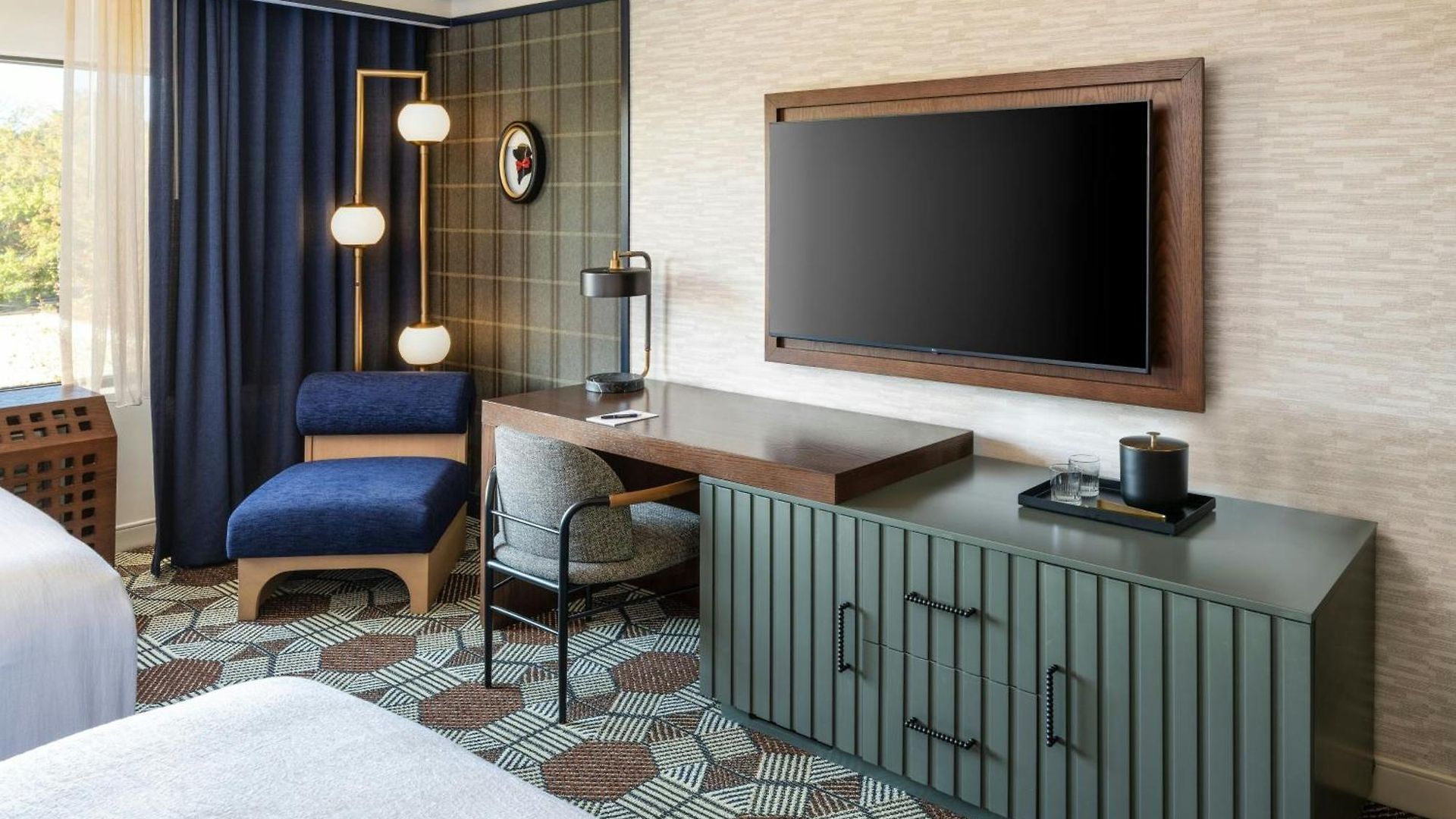 The Mecklen Hotel, Charlotte, A Tribute Portfolio