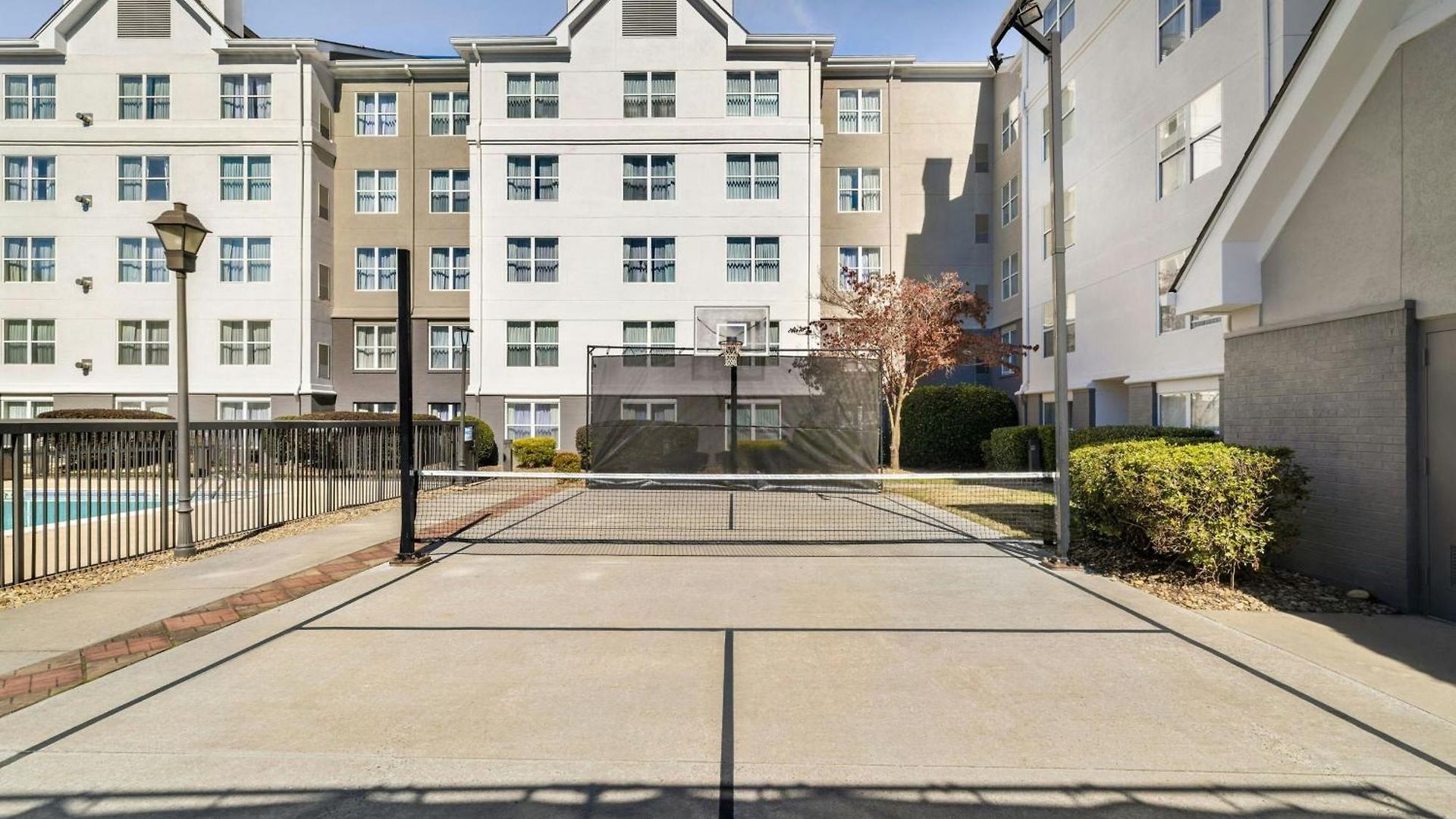 Hotel By Marriott Piper Glen