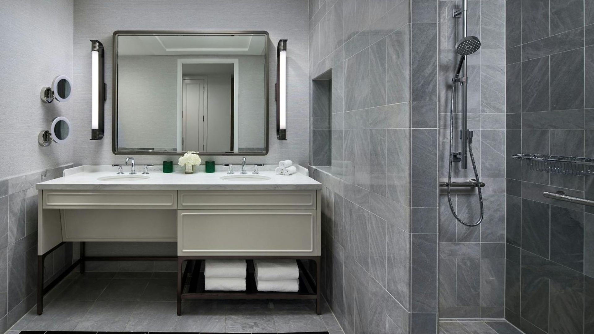 The Ritz-carlton, Hotel